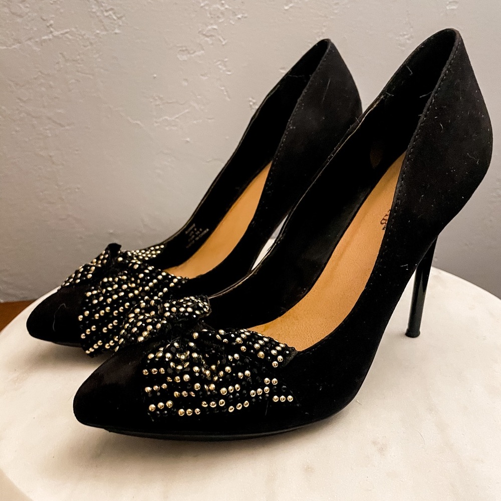 Black Suede Pumps with Beaded Bow